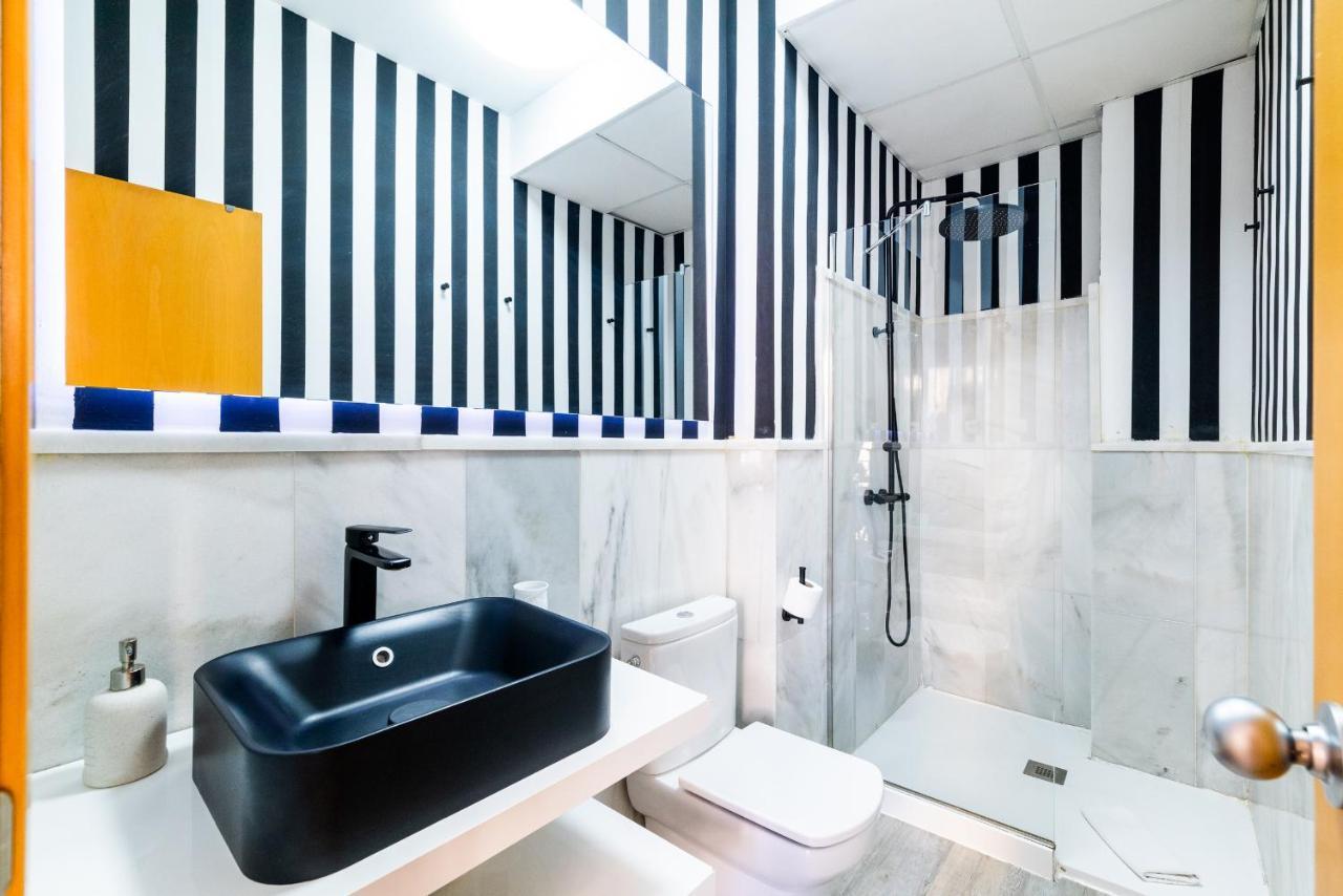 Precioso En El Centro De Granada. Apartamento